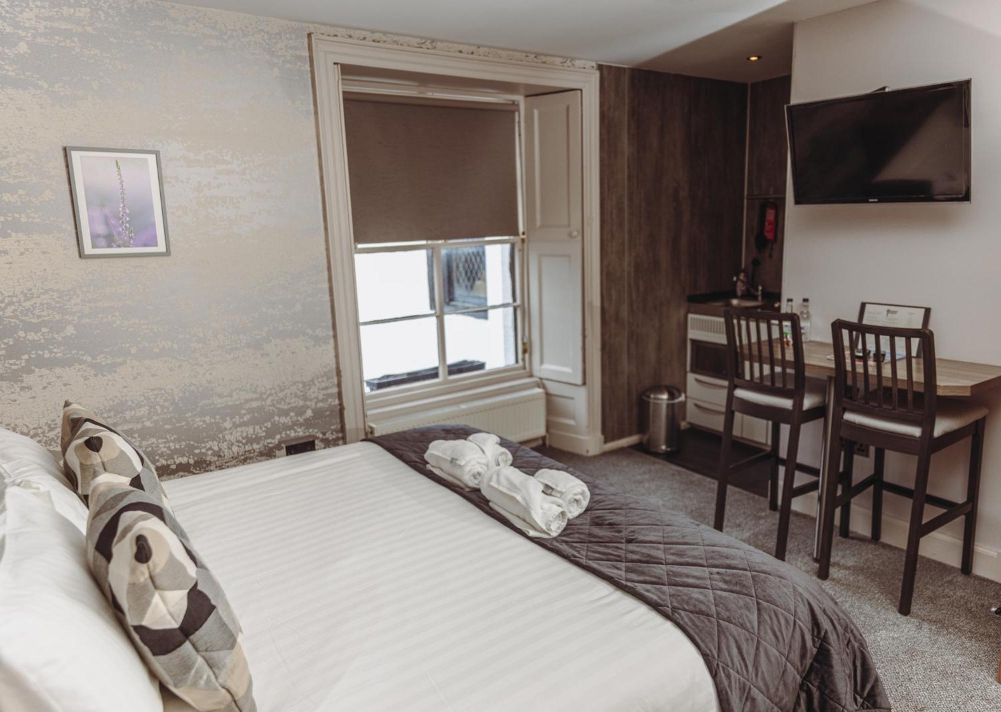 The Tower Gastro Pub & Apartments Crieff Chambre photo