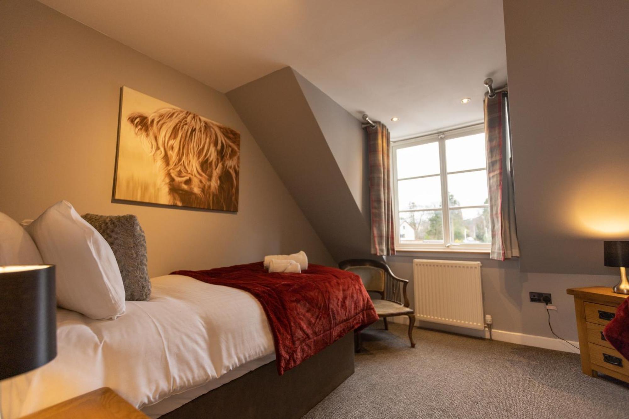 The Tower Gastro Pub & Apartments Crieff Extérieur photo