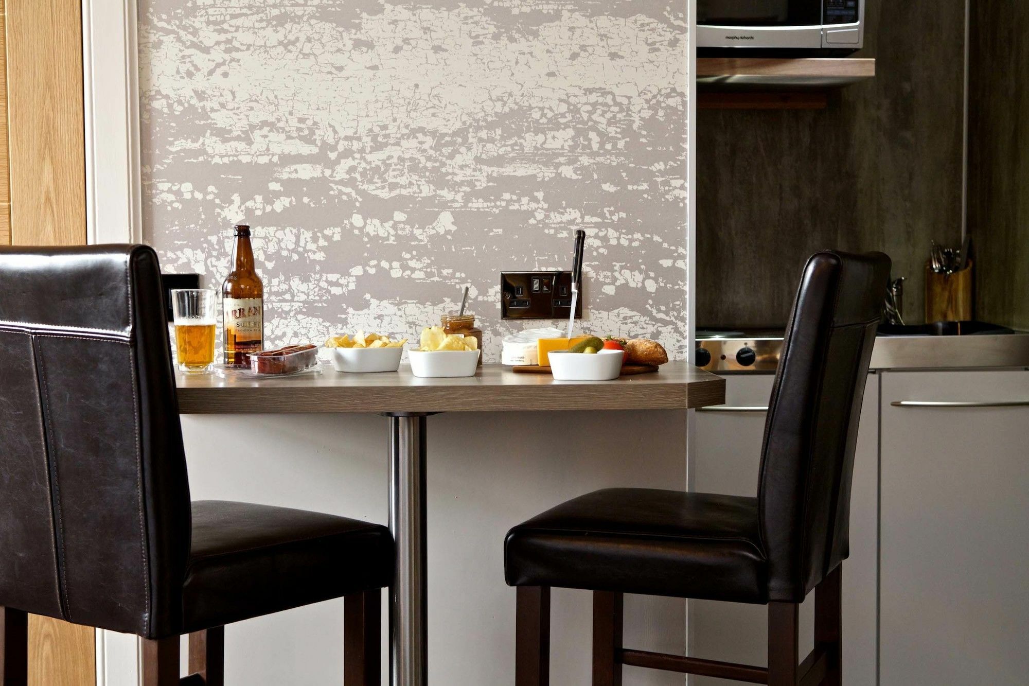 The Tower Gastro Pub & Apartments Crieff Extérieur photo